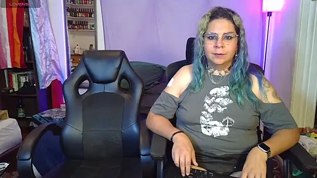 Evelan420 online show from May 27, 1:57 am