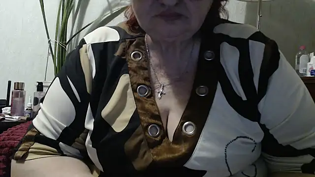 DeniseeRosea online show from May 9, 6:10 pm
