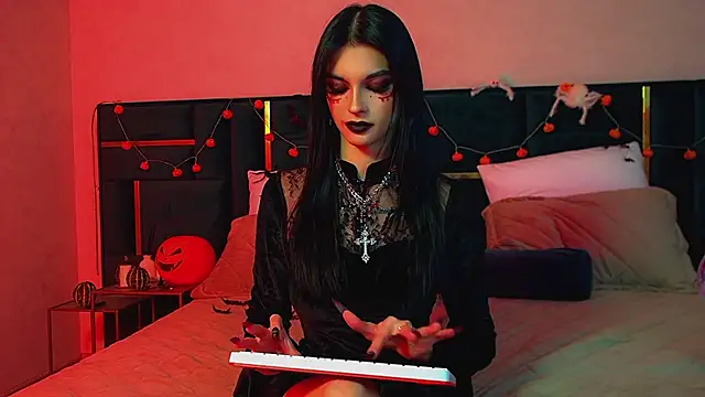 Snapshot of BeverlyMost chatting on October 29, 6:21 pm BeverlyMost online show from October 29, 6:21 pm