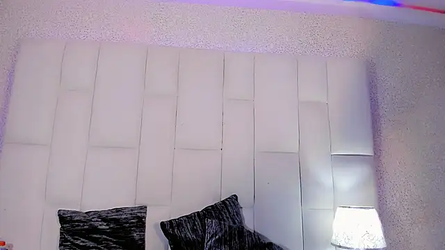 Angeles Busst online show from October 24, 8:49 pm