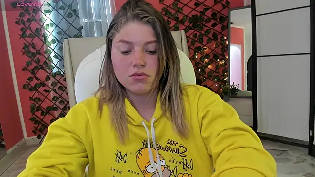 alaia greyy online show from May 14, 1:17 pm