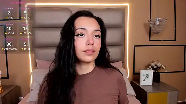 CAYLINCOLLINS online show from May 7, 3:11 am
