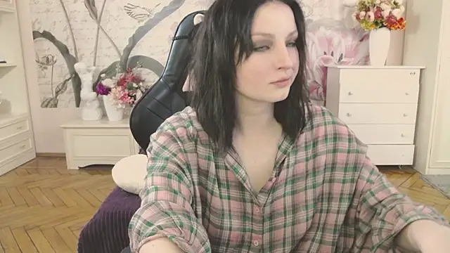 BritneyBarker online show from March 17, 8:24 pm