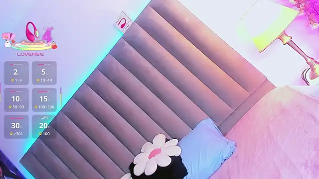 CamiiGarcia online show from October 25, 12:40 am