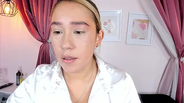 Lannajansen online show from May 23, 2:26 pm