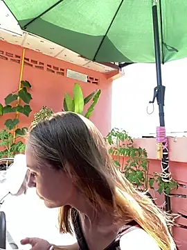 White Lu online show from March 19, 7:35 am