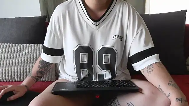 bunnyfox420 online show from May 22, 2:26 pm