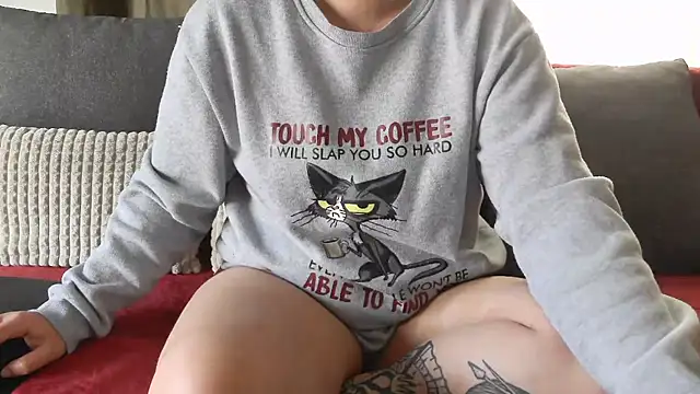 bunnyfox420 online show from May 9, 2:41 pm