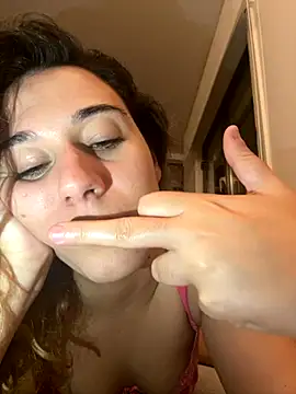 Riverdonttgo online show from November 4, 11:54 pm