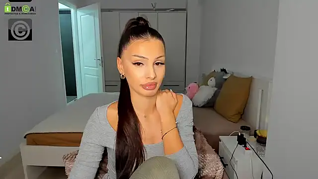 HelenShawn online show from October 19, 8:22 pm