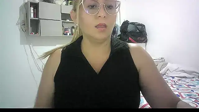 mariana0x online show from May 17, 3:00 pm