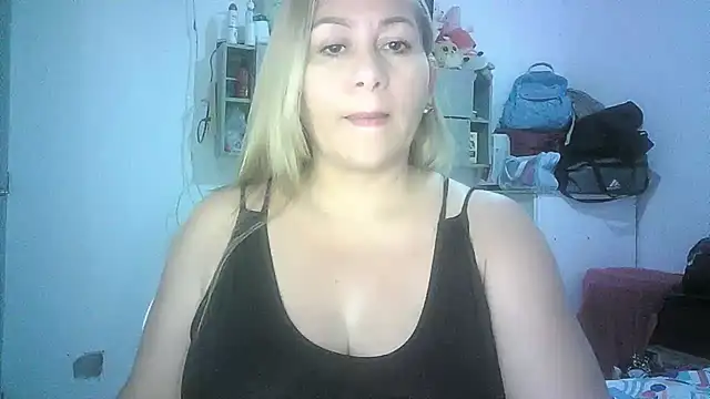 mariana0x online show from May 24, 7:46 pm