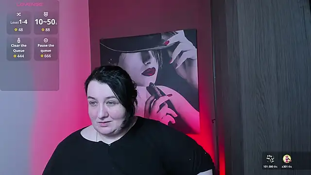 QueenOfHaze online show from April 16, 9:20 am