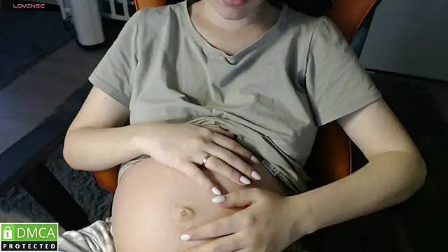 crystalyss online show from October 7, 3:00 am