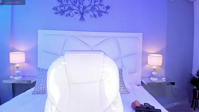 ZoeySnow online show from October 9, 12:31 pm