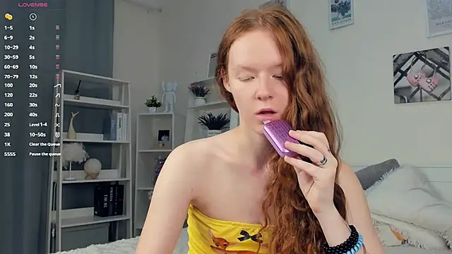 RachellFoxes online show from September 28, 7:25 am