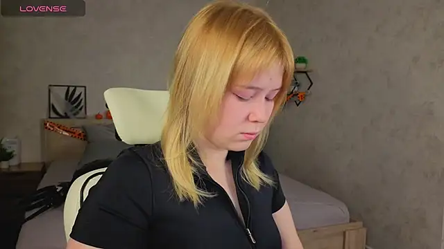 Amy Kimberlly online show from October 23, 12:38 am