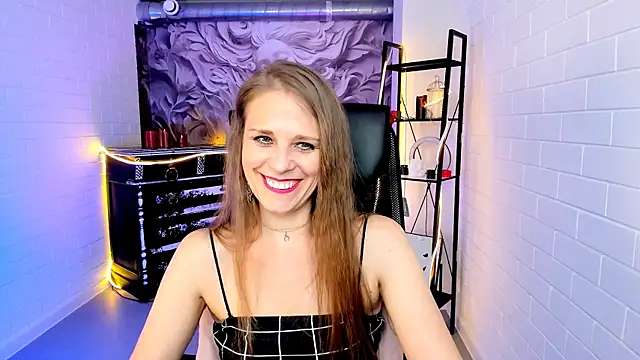 EmiliaBedy online show from May 6, 9:35 am