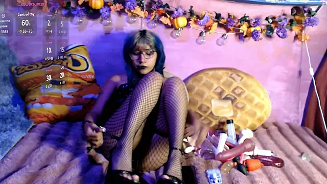 Sharkyu1 online show from October 16, 4:15 am