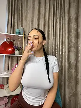 RaisaSalvi online show from February 26, 1:32 pm