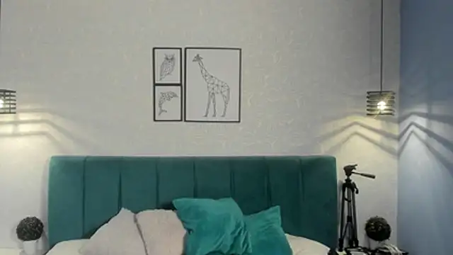 ninna curly online show from May 12, 3:37 am