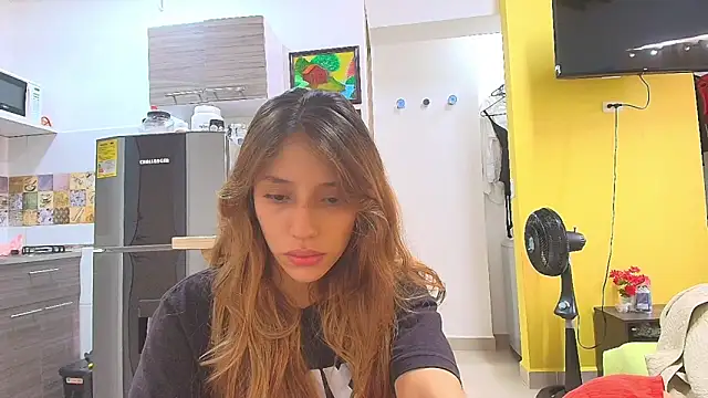 Alaiapink online show from May 13, 4:24 pm