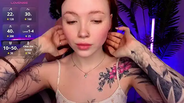 Maya Light online show from January 17, 1:35 am