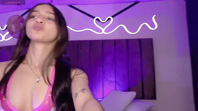 violet thomson online show from October 6, 3:07 pm