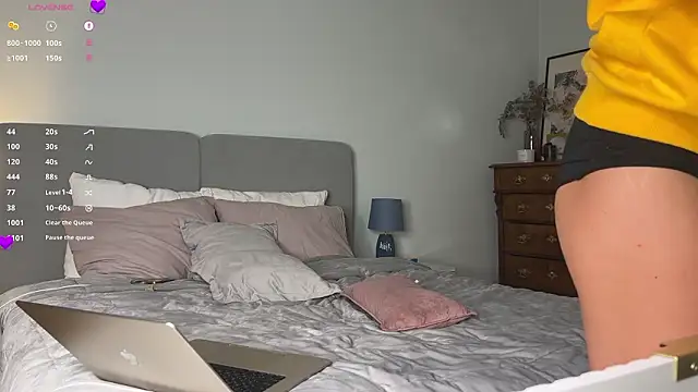 WhiteAnni online show from February 13, 4:25 am