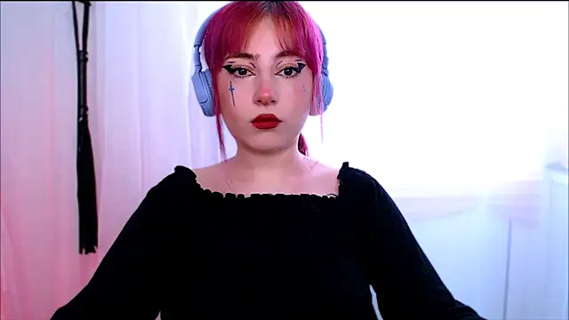 purplewitch online show from March 21, 9:03 am