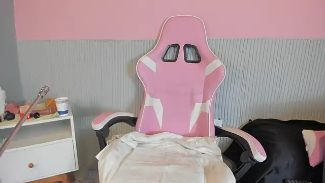 yeikafoxy online show from February 11, 11:44 am