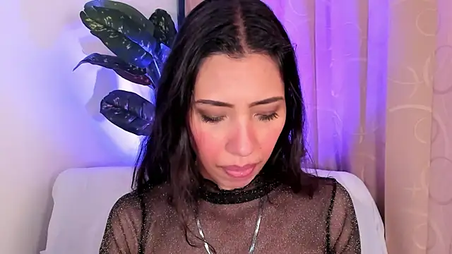 Miss veronicaa2 online show from April 30, 6:13 pm