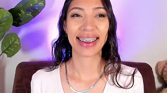 Miss veronicaa2 online show from March 31, 1:33 pm