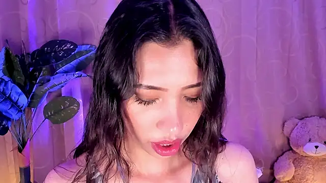 Miss veronicaa2 online show from May 26, 1:32 pm