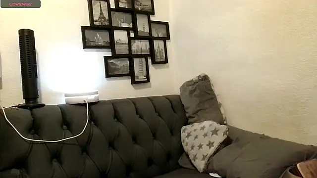 MirandaLatinaLovely online show from May 6, 6:12 pm