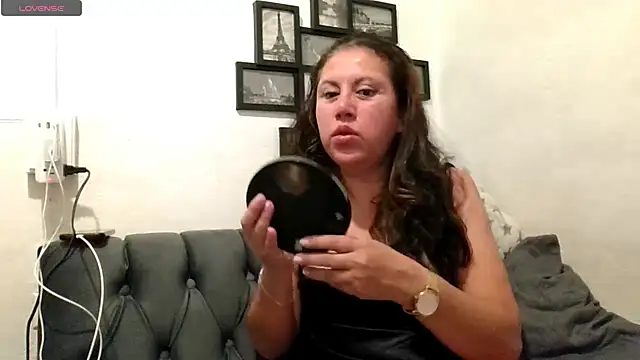 MirandaLatinaLovely online show from November 14, 5:02 pm