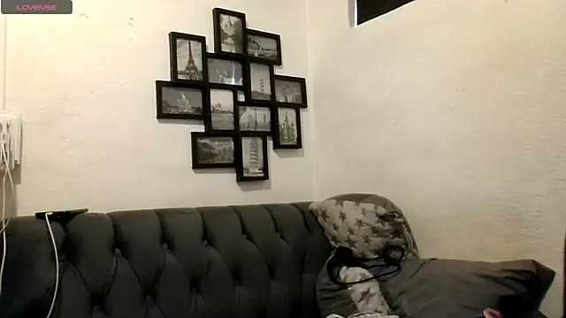 MirandaLatinaLovely online show from February 12, 8:21 pm