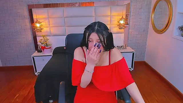 Nohemi louse online show from March 30, 6:40 pm