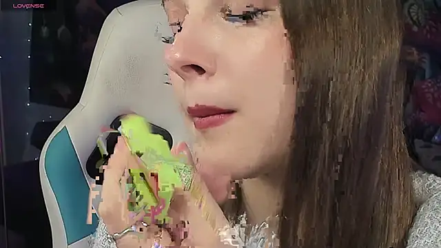 kaisajenner online show from February 8, 8:40 am