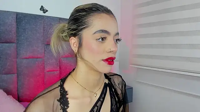 Violetta Ficher online show from March 16, 5:44 am