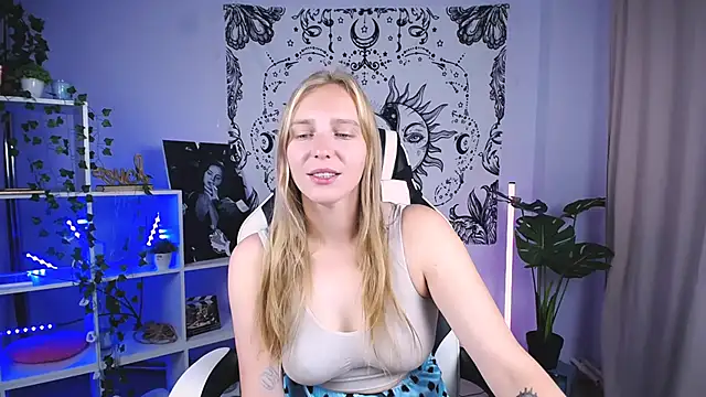 Snapshot of VeronicaAndersen chatting on September 18, 10:58 am VeronicaAndersen online show from September 18, 10:58 am
