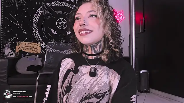 hazellwitch online show from October 3, 5:18 pm