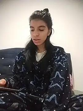 Ariell Kieran online show from July 6, 5:24 am