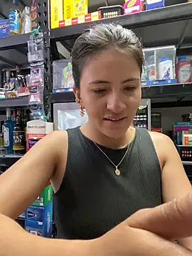 Andrea18 blonde online show from May 11, 8:28 pm