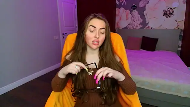 MissisCaty online show from May 19, 1:56 am