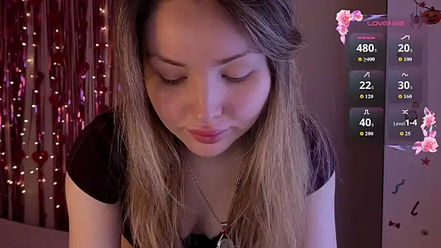 Lora Rosee online show from May 26, 2:49 pm