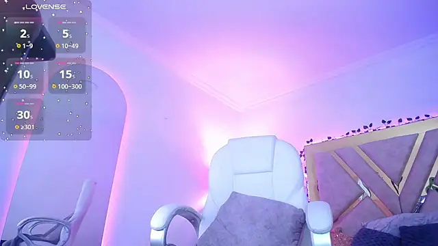 Alexaamoon  online show from October 7, 9:08 pm