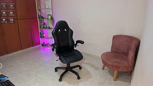 Nathalie 29 online show from December 18, 2:33 pm