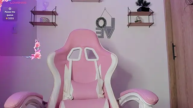 Snapshot of Bella_ricci_ chatting on September 23, 9:24 pm Bella ricci online show from September 23, 9:24 pm