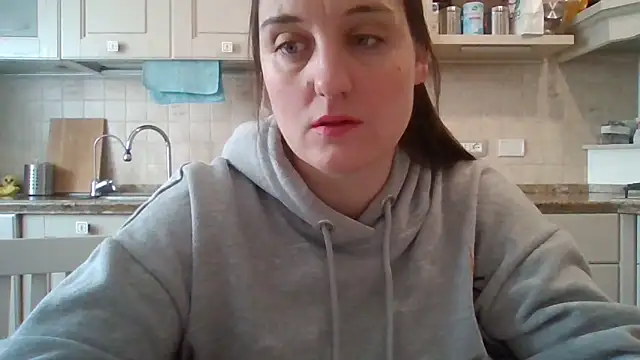 PrincessEileen89 online show from April 2, 2:03 pm